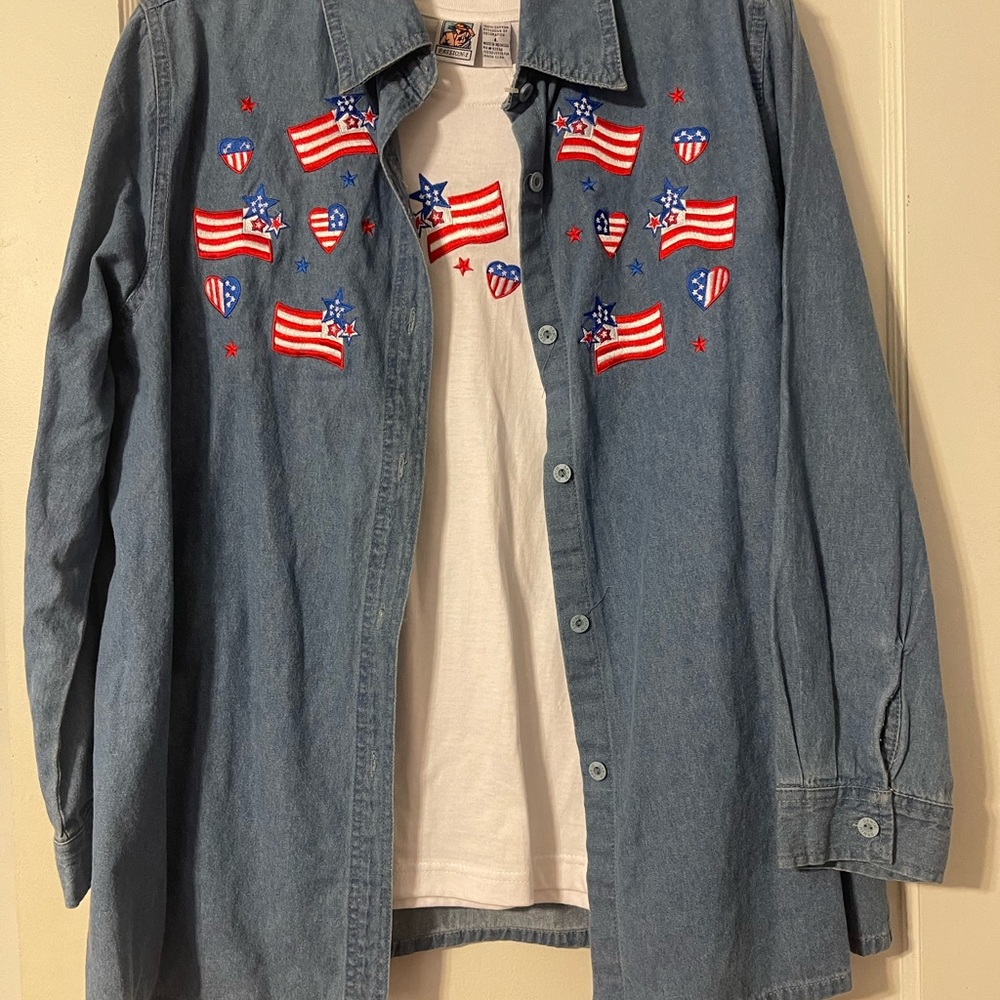100% Cotton Embroidered Denim Jean Jacket with Matching White T-shirt Size Large
